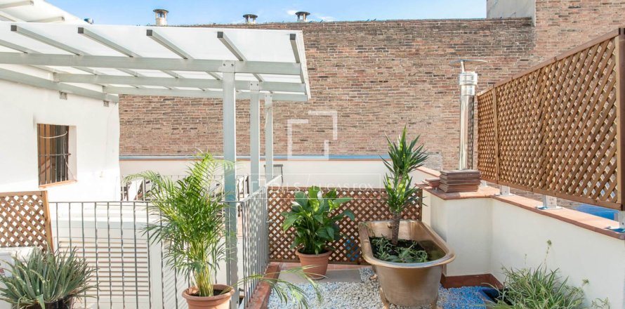 Apartamento en Barcelona, España 2 dormitorios, 54 m2 No. 192687