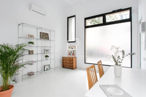 Lägenhet till salu i Barcelona, Spanien 1 sovrum, 126 kvm. Nr. 192692 - foto 8