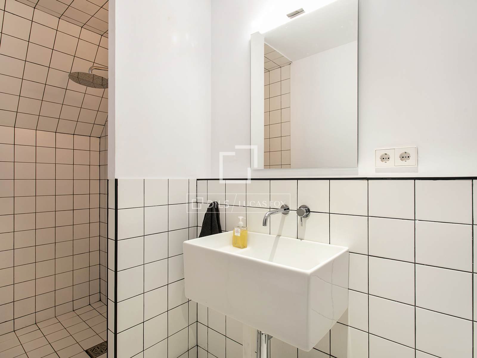 Appartamento a Barcelona, Spagna 1 camera da letto, 126 mq. N° 192692