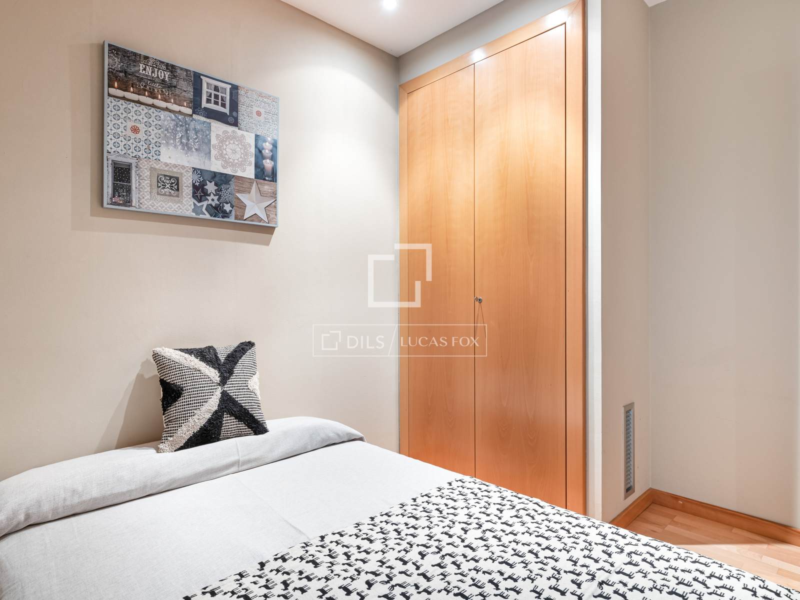 Apartment in Barcelona, Spain 4 bedrooms, 96 sq.m. No. 192689
