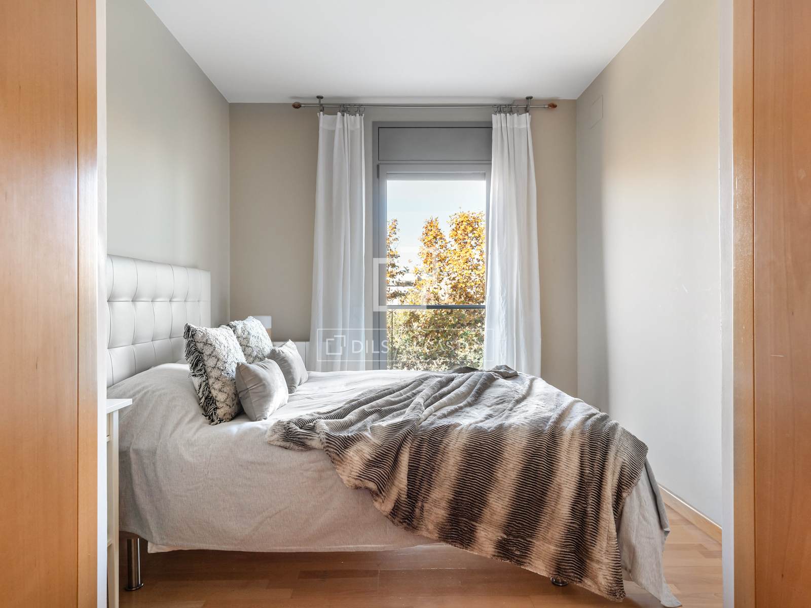 Apartment in Barcelona, Spain 4 bedrooms, 96 sq.m. No. 192689