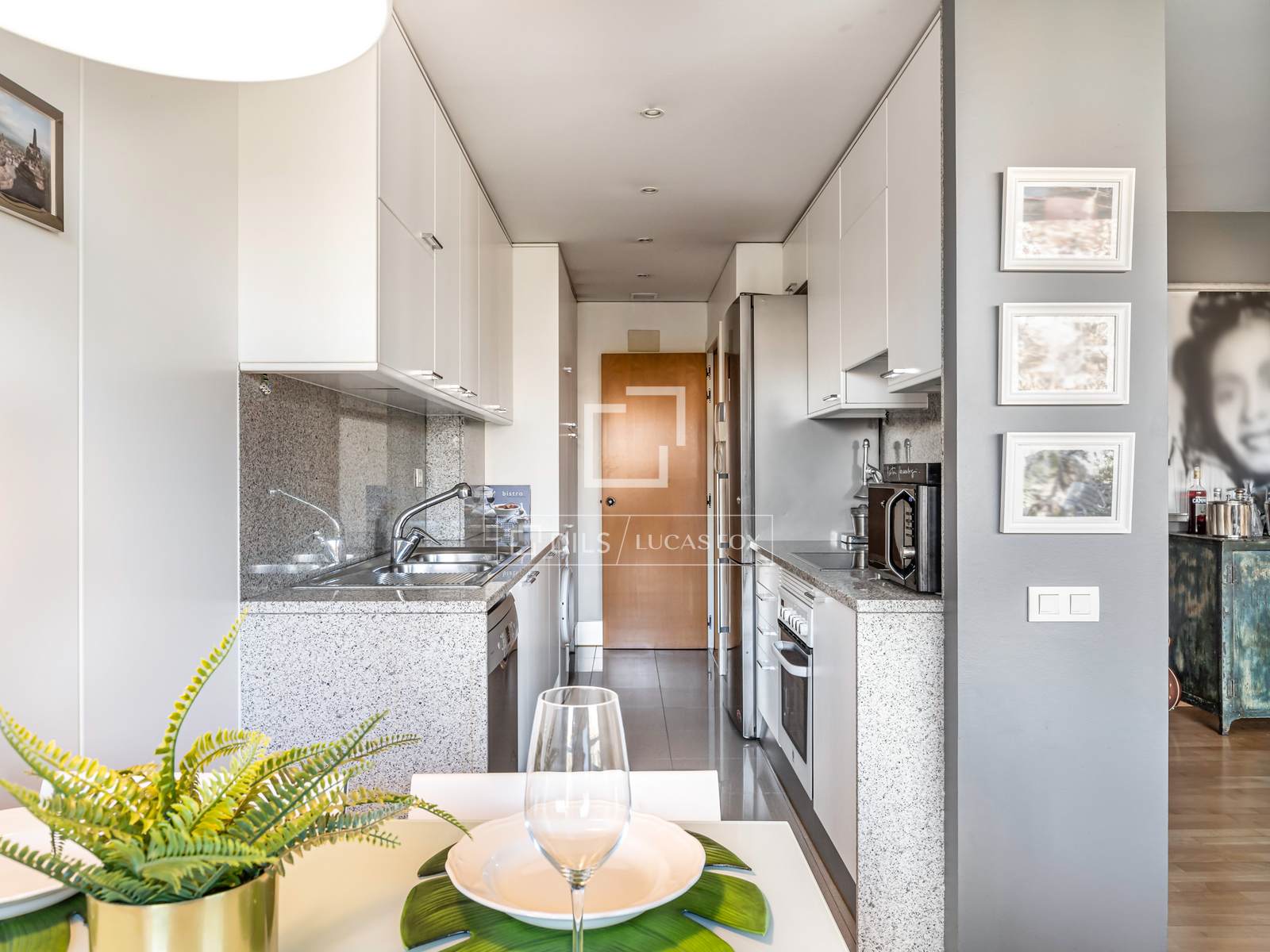 Apartment in Barcelona, Spain 4 bedrooms, 96 sq.m. No. 192689