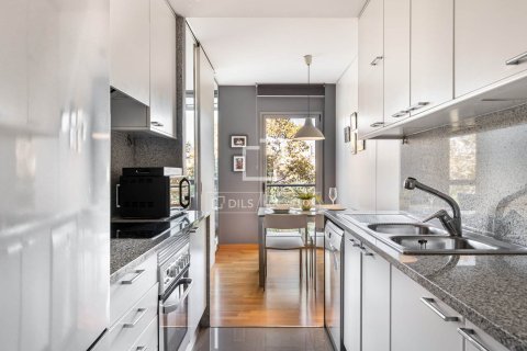 Apartamento en venta en Barcelona, España 4 dormitorios, 96 m2 No. 192689 - foto 3