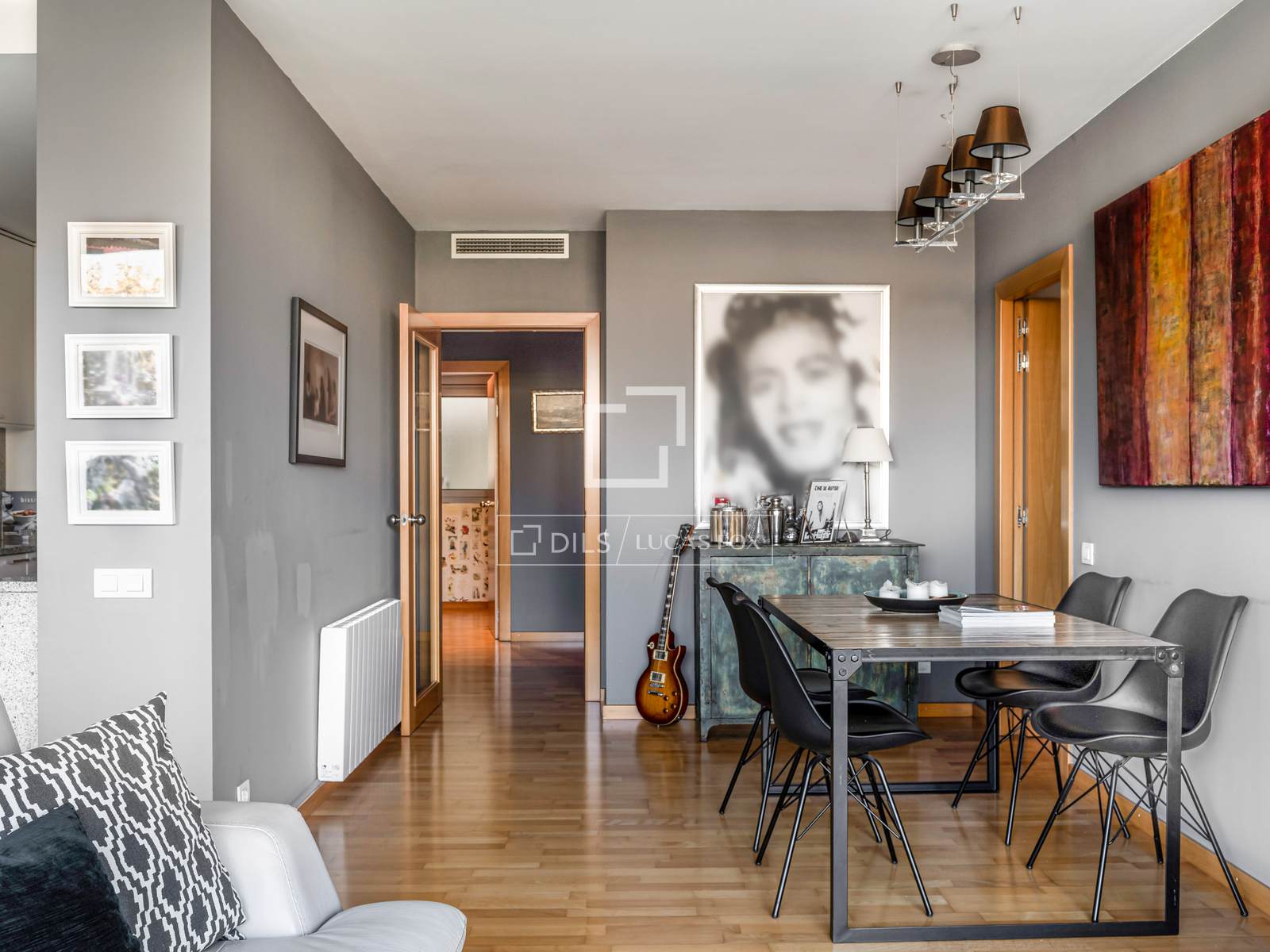 Apartment in Barcelona, Spain 4 bedrooms, 96 sq.m. No. 192689