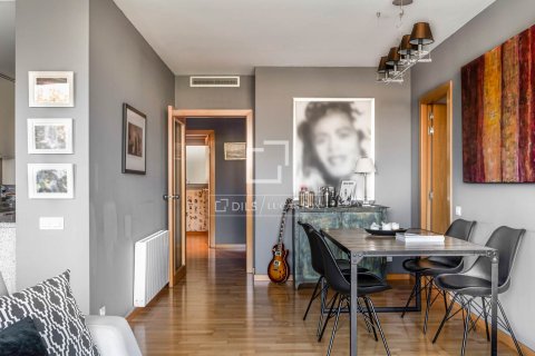 Apartamento en venta en Barcelona, España 4 dormitorios, 96 m2 No. 192689 - foto 12