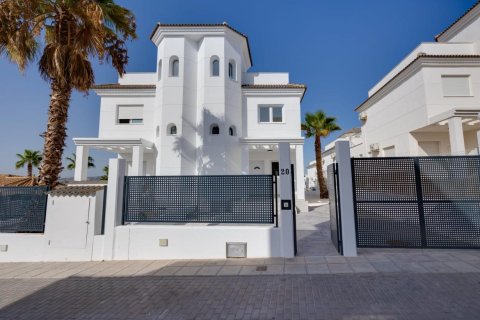 Villa for sale Urbanizacion La Marina-El Oasis, Alicante, Spain 2 bedrooms, 109 sq.m. No. 137598 - photo 1