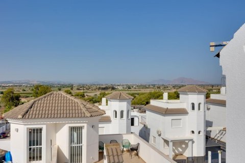 Huvila myytävänä Urbanizacion La Marina-El Oasis, Alicante, Espanja, 3 makuuhuonetta, 109 m2 No. 137597 - kuva 4