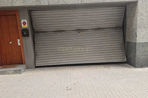 Garage a Montcada i Reixac, Barcelona, Spagna 33 mq. N° 191196