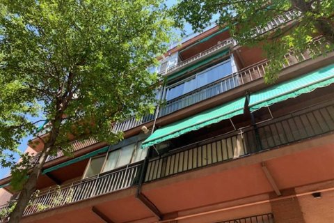 Apartamento en venta en Sabadell, Barcelona, España 4 dormitorios, 93 m2 No. 191192 - foto 3
