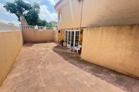 Huvila myytävänä San Miguel de Salinas, Alicante, Espanja, 3 makuuhuonetta, 125 m2 No. 146143 - kuva 22