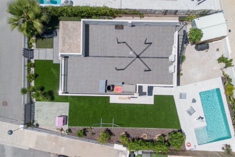 Villa en venta en La Zenia, Alicante, España 3 dormitorios, 72 m2 No. 146140 - foto 28