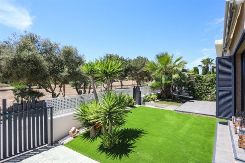 Villa en venta en La Zenia, Alicante, España 3 dormitorios, 72 m2 No. 146140 - foto 11