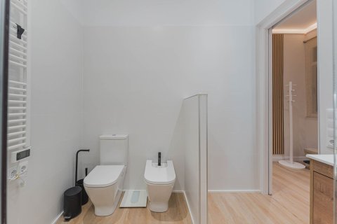 Lägenhet till salu i Barcelona, Spanien 3 sovrum, 60 kvm. Nr. 160718 - foto 16