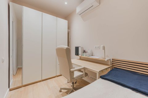 Lägenhet till salu i Barcelona, Spanien 3 sovrum, 60 kvm. Nr. 160718 - foto 24