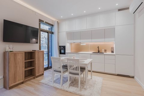 Lägenhet till salu i Barcelona, Spanien 3 sovrum, 60 kvm. Nr. 160718 - foto 7