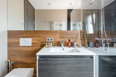 Huoneisto myytävänä Barcelona, Espanja, 2 makuuhuonetta, 83 m2 No. 160721 - kuva 9