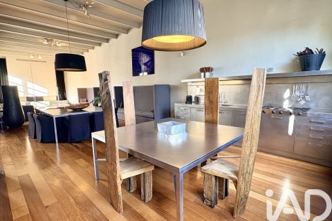 Kattohuoneisto vuokrattavana Barcelona, Espanja, 2 makuuhuonetta, 293 m2 No. 172098 - kuva 8
