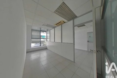 Liikekiinteistö vuokrattavana Manresa, Barcelona, Espanja , 101 m2 No. 172096 - kuva 3
