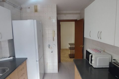 Huoneisto vuokrattavana La Robla, Leon, Espanja, 3 makuuhuonetta, 86 m2 No. 172093 - kuva 12