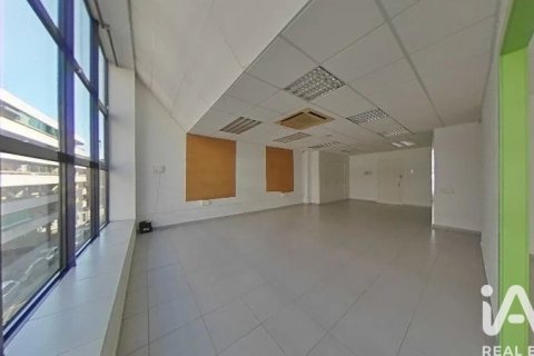 Liikekiinteistö vuokrattavana Manresa, Barcelona, Espanja , 45 m2 No. 172097 - kuva 3