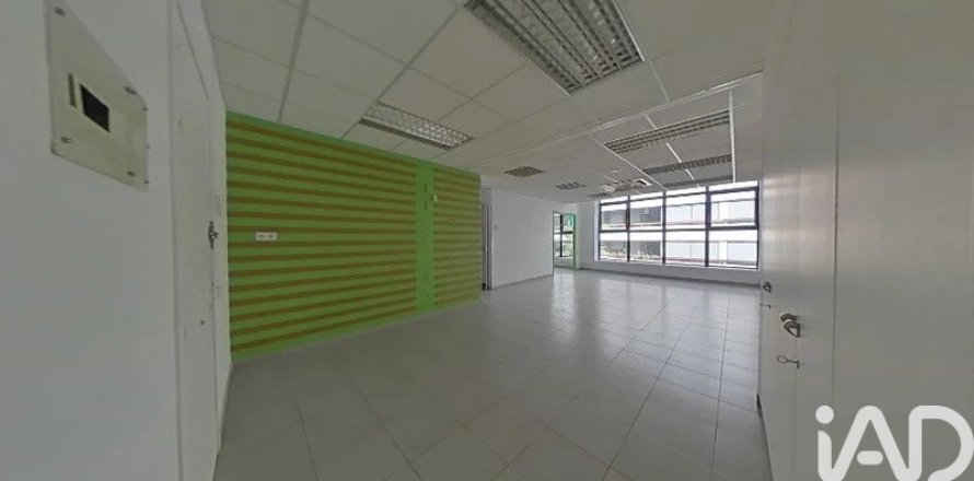 Liikekiinteistö Manresa, Barcelona, Espanja 45 m2 No. 172097