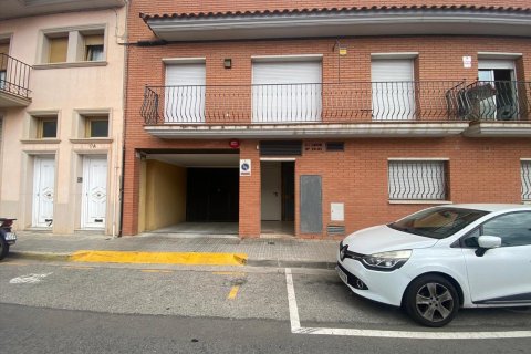 Autotallit myytävänä Rubi, Barcelona, Espanja , 11 m2 No. 186270 - kuva 10
