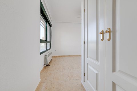 Продажа квартиры в Кампоамор, Аликанте, Испания 1 спальня, 170м2 №117022 - фото 16