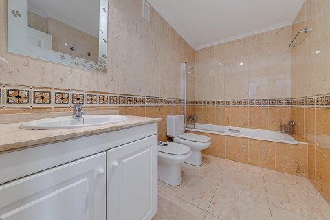 Продажа квартиры в Кампоамор, Аликанте, Испания 1 спальня, 170м2 №117022 - фото 12