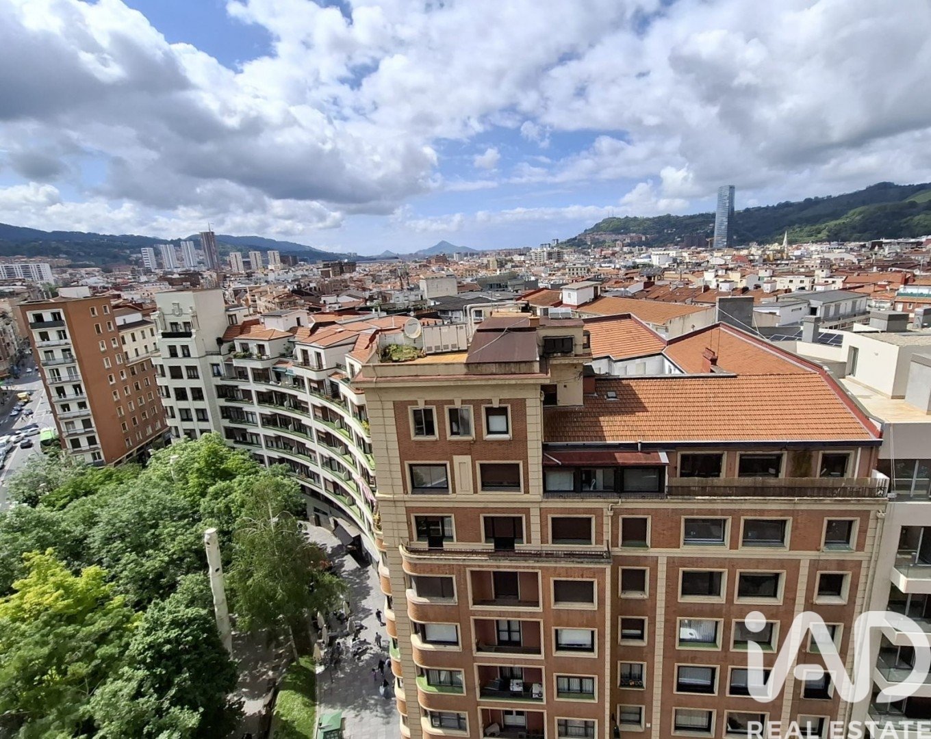 Büro in Bilbao, Biscay, Spanien 22 m2 Nr. 192124