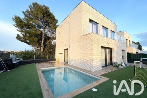House in Cambrils, Tarragona, Spanien 4 Schlafzimmer, 332 m2 Nr. 192121