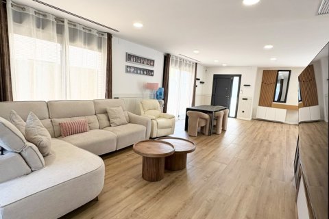 House zum Verkauf in Cambrils, Tarragona, Spanien 4 Schlafzimmer, 332 m2 Nr. 192121 - Foto 11
