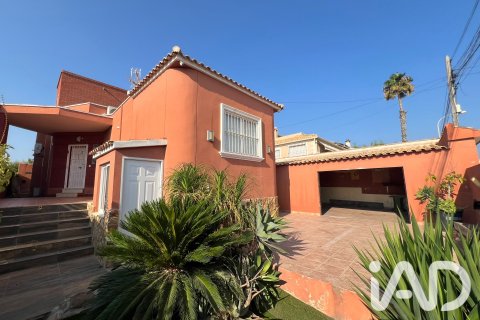 House in Torrevieja, Alicante, Spanien 3 Schlafzimmer, 176 m2 Nr. 192119
