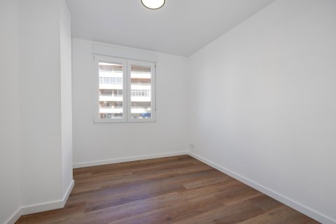 Apartment for sale in Torrevieja, Alicante, Spain 2 bedrooms, 77 sq.m. No. 193744 - photo 24