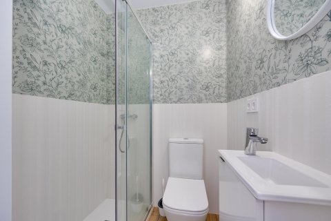 Apartment for sale in Torrevieja, Alicante, Spain 2 bedrooms, 77 sq.m. No. 193744 - photo 22
