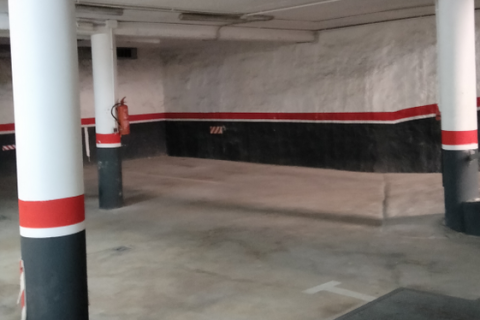 Autotallit myytävänä Badalona, Barcelona, Espanja , 25 m2 No. 186546 - kuva 7