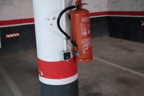 Autotallit myytävänä Badalona, Barcelona, Espanja , 25 m2 No. 186546 - kuva 6