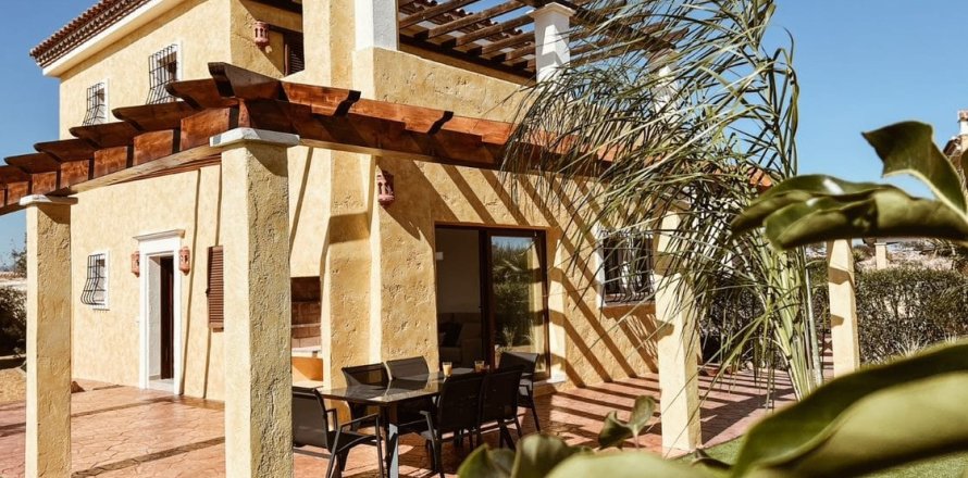 Villa in Cuevas del Almanzora, Almeria, Spain 4 bedrooms, 135 sq.m. No. 175272