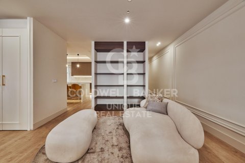 Apartamento en venta en Madrid, España 5 dormitorios, 245 m2 No. 157784 - foto 8