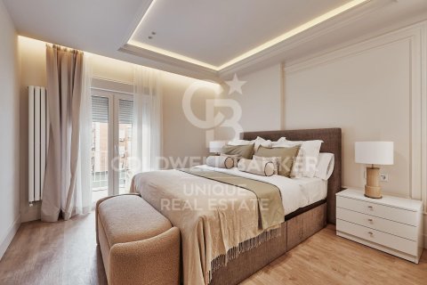 Apartamento en venta en Madrid, España 5 dormitorios, 245 m2 No. 157784 - foto 21