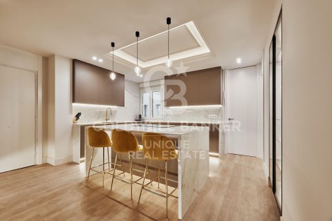 Apartamento en venta en Madrid, España 5 dormitorios, 245 m2 No. 157784 - foto 28