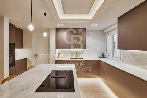 Apartamento en venta en Madrid, España 5 dormitorios, 245 m2 No. 157784 - foto 30