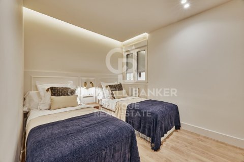 Apartamento en venta en Madrid, España 5 dormitorios, 245 m2 No. 157784 - foto 18