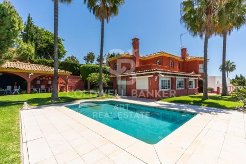 Villa in vendita a Estepona, Malaga, Spagna 6 camere da letto, 540 mq. N° 157782 - foto 1
