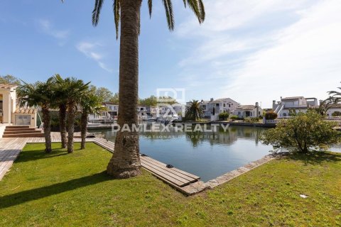 Villa in vendita a Empuriabrava, Girona, Spagna 4 camere da letto, 282 mq. N° 176740 - foto 24