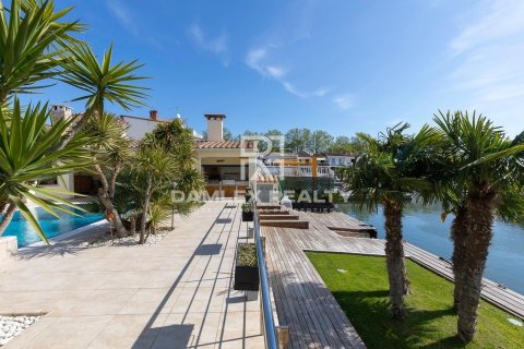Villa in vendita a Empuriabrava, Girona, Spagna 4 camere da letto, 282 mq. N° 176740 - foto 3