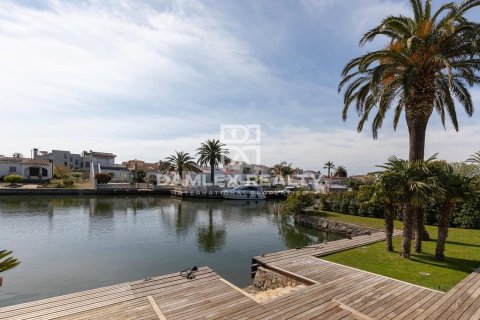 Villa in vendita a Empuriabrava, Girona, Spagna 4 camere da letto, 282 mq. N° 176740 - foto 4