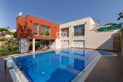 Talo myytävänä Lloret de Mar, Girona, Espanja, 4 makuuhuonetta, 487 m2 No. 176739 - kuva 2