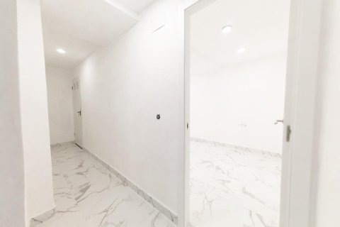 Apartment for sale Torrevieja, Alicante, Spain 3 bedrooms, 110 sq.m. No. 137896 - photo 21