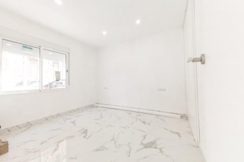 Apartment for sale Torrevieja, Alicante, Spain 3 bedrooms, 110 sq.m. No. 137896 - photo 14