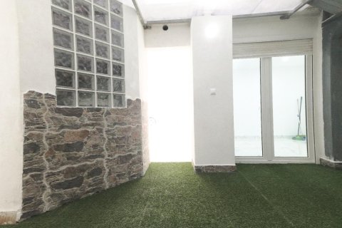 Apartment for sale Torrevieja, Alicante, Spain 3 bedrooms, 110 sq.m. No. 137896 - photo 16